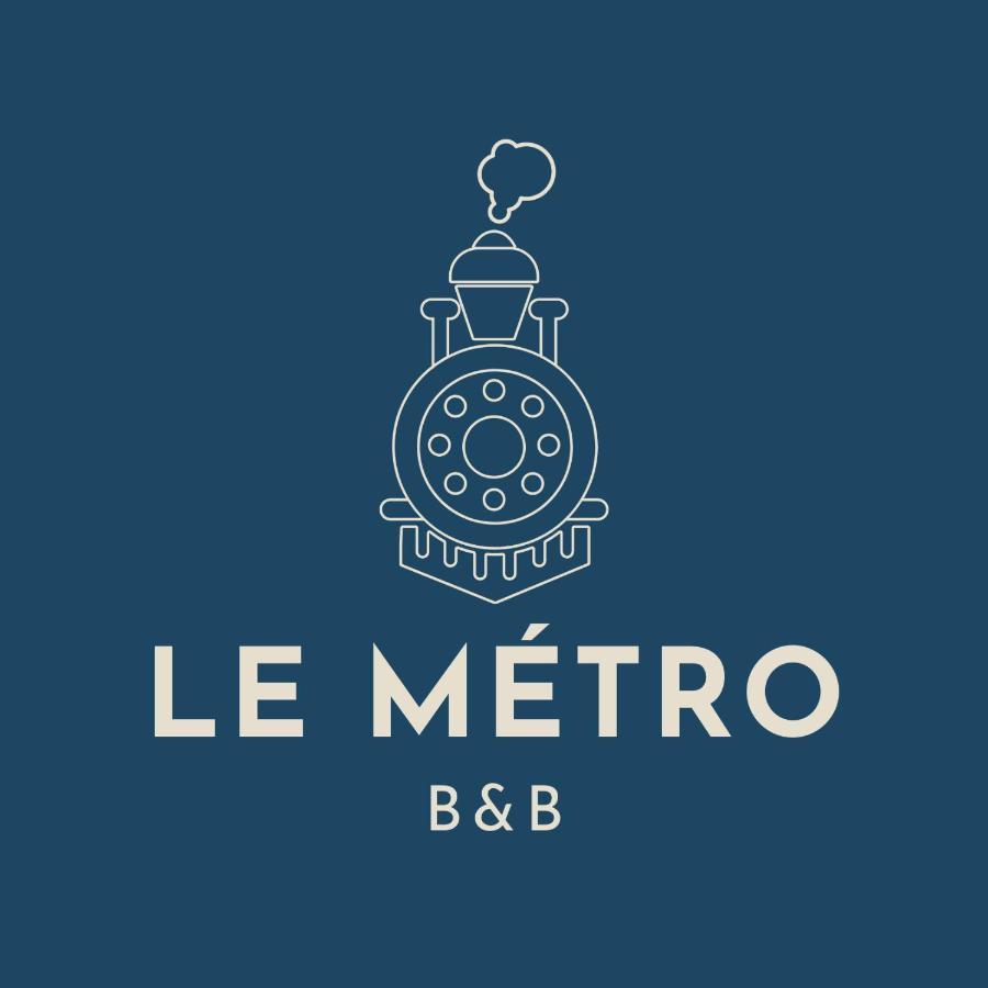 Le Metro Bed & Breakfast คารินิ ภายนอก รูปภาพ