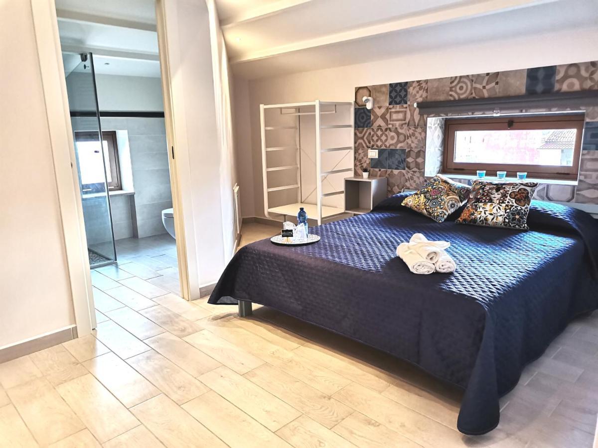 Le Metro Bed & Breakfast คารินิ ภายนอก รูปภาพ