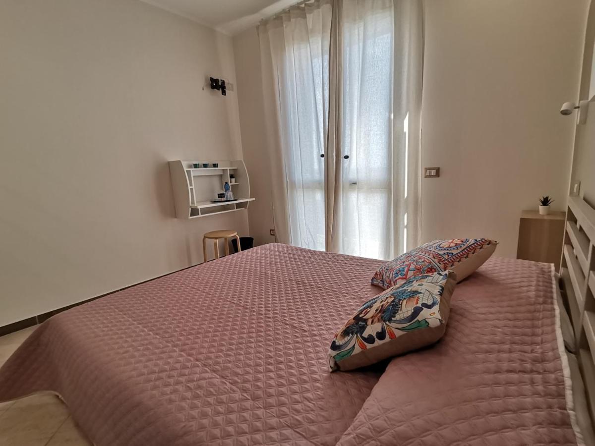 Le Metro Bed & Breakfast คารินิ ภายนอก รูปภาพ