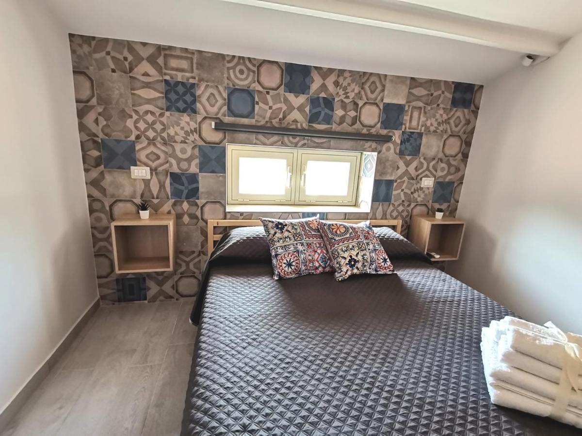 Le Metro Bed & Breakfast คารินิ ภายนอก รูปภาพ