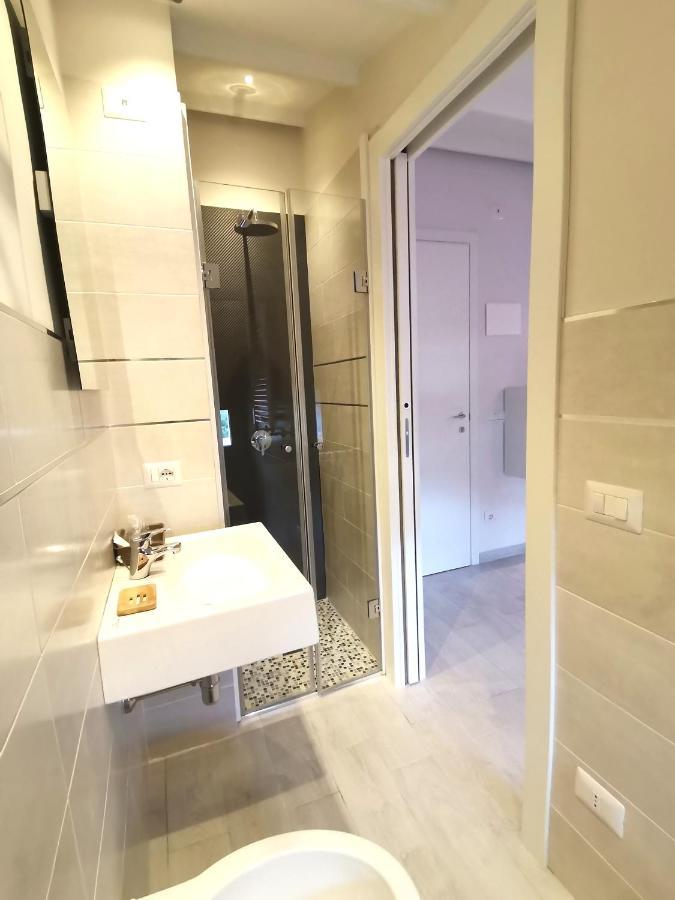Le Metro Bed & Breakfast คารินิ ภายนอก รูปภาพ