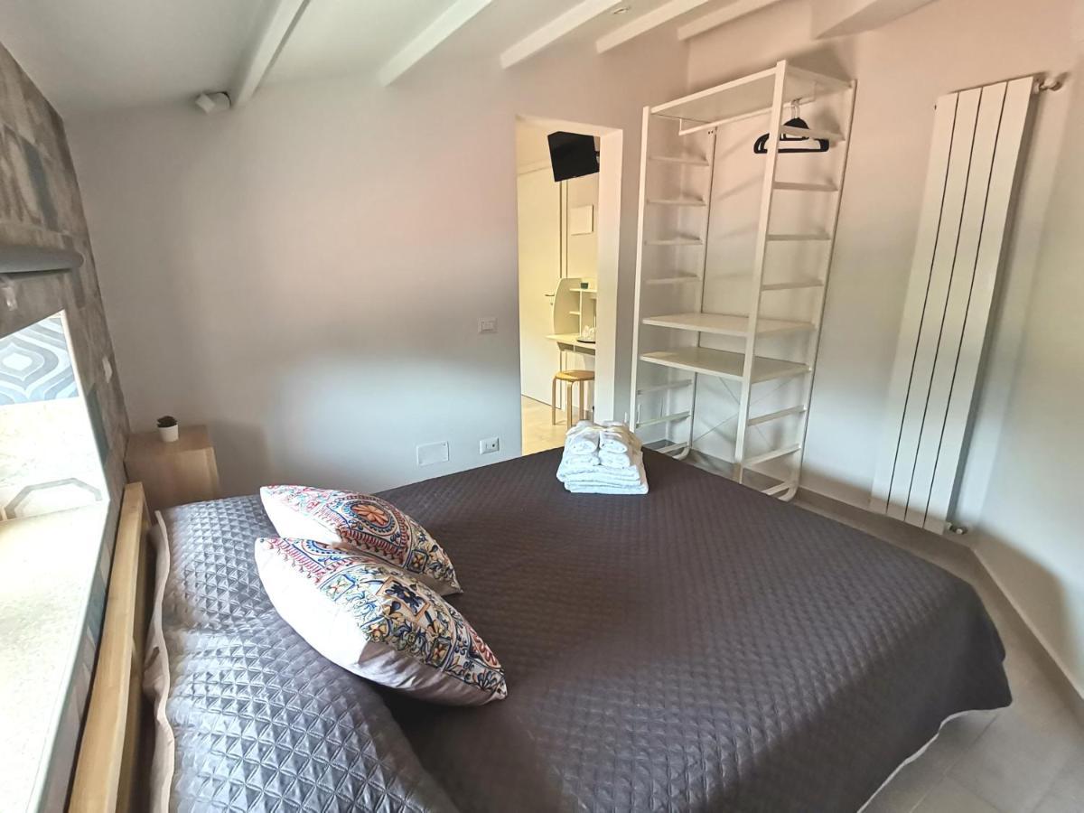 Le Metro Bed & Breakfast คารินิ ภายนอก รูปภาพ